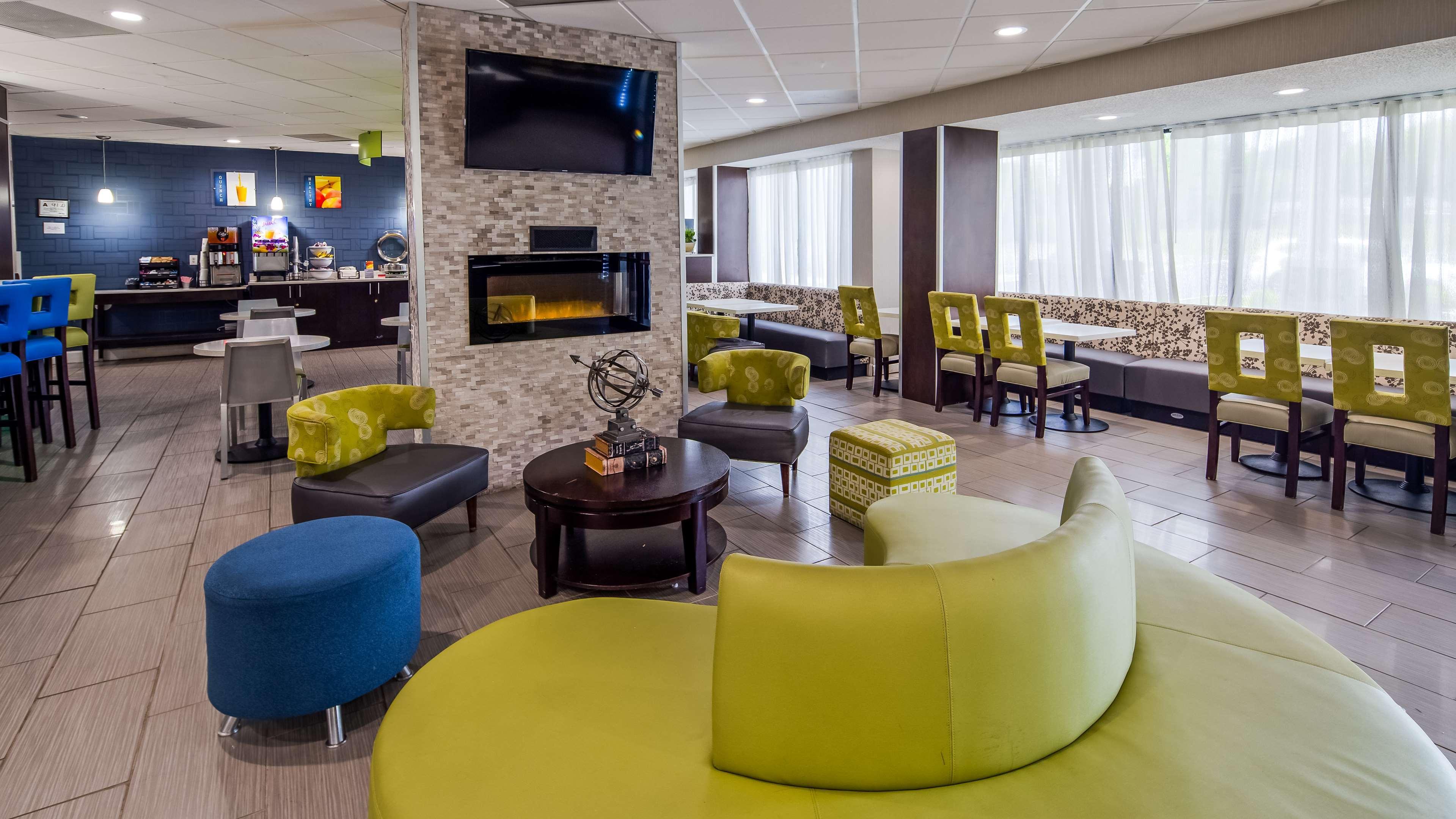 ווינסטון-סאלם Best Western Plus Hanes Mall מראה חיצוני תמונה